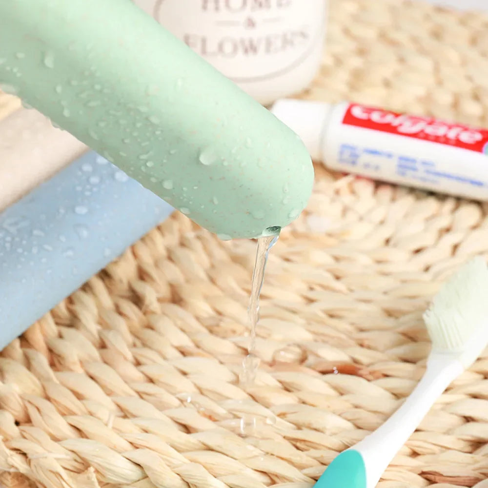 Portable Travel Toothbrush Protection Case - Health-Conscious Toothbrush Cover